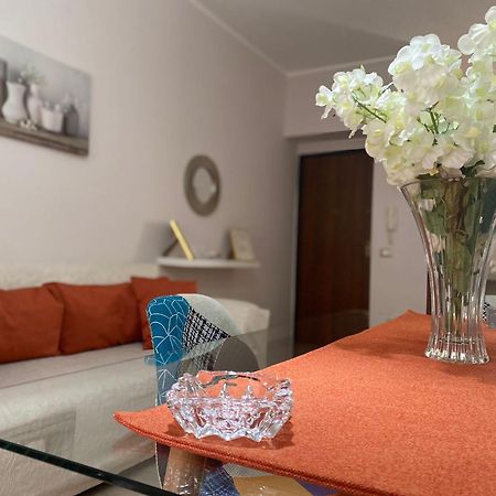 Apartamento La Casa Di Zia Nini Villaggio Pirandello Exterior foto