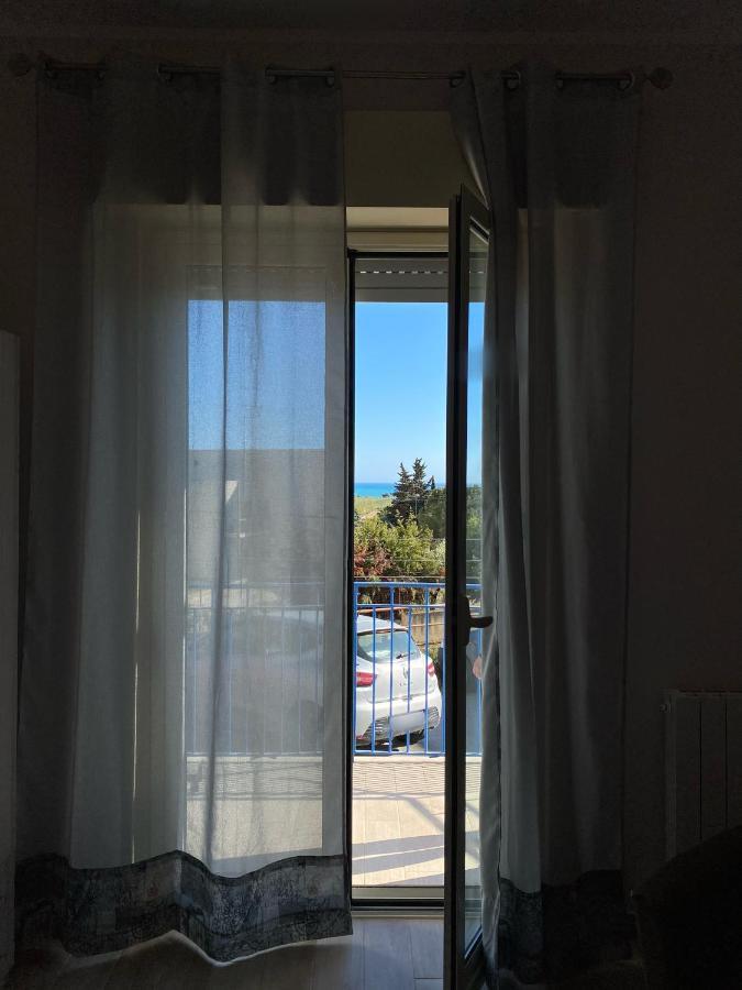 Apartamento La Casa Di Zia Nini Villaggio Pirandello Exterior foto